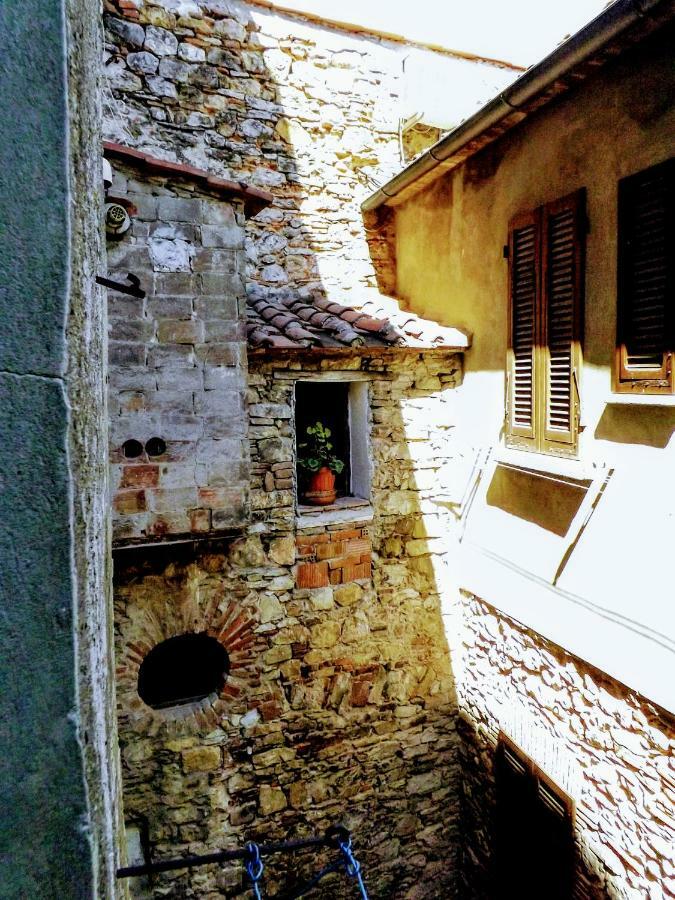 Centralissimo Nel Cuore Del Borgo Suvereto Exterior photo